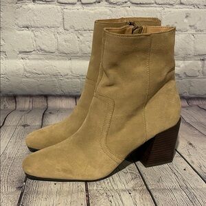Blondo Beige Suede Heeled Boots Size 9 Waterproof